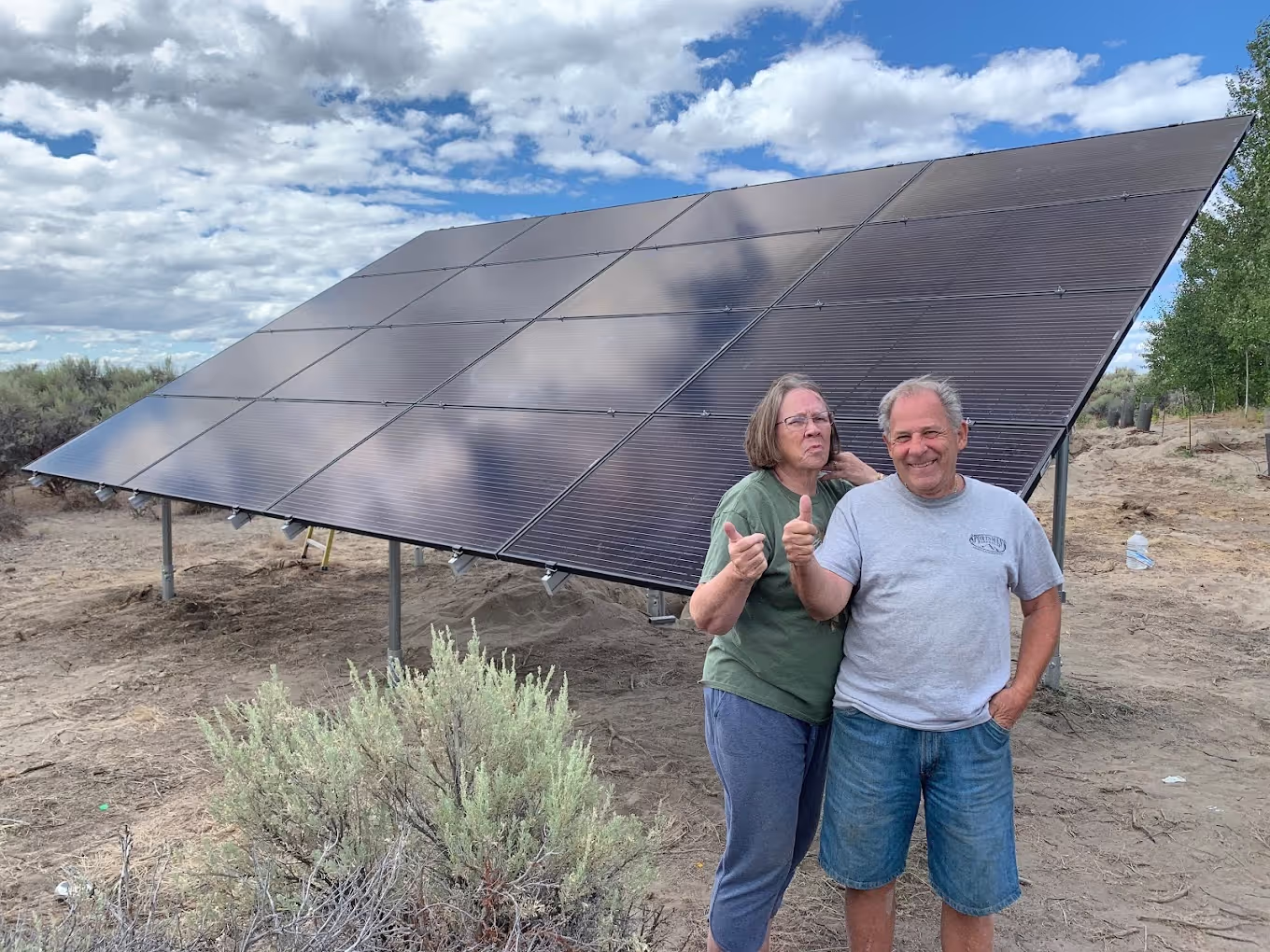 Happy National Solar ground mount customer in Oregon